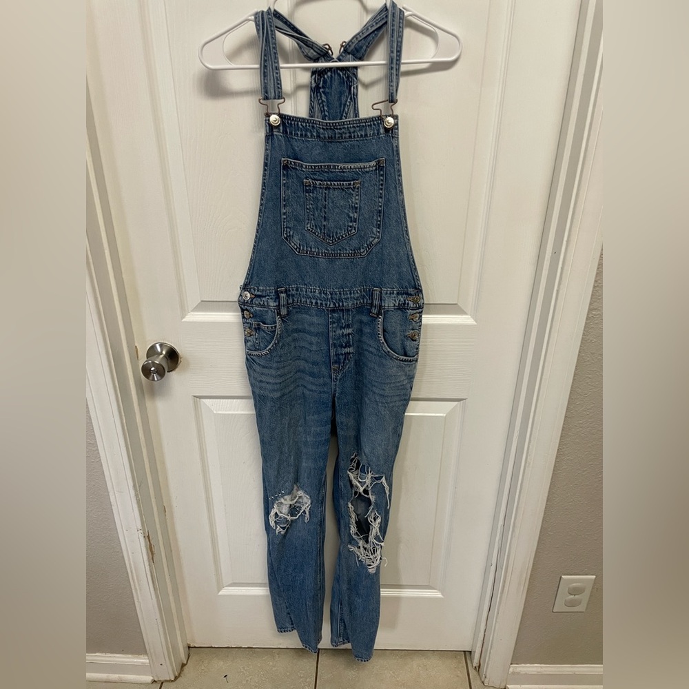 American Eagle  Tomgirl Overalls